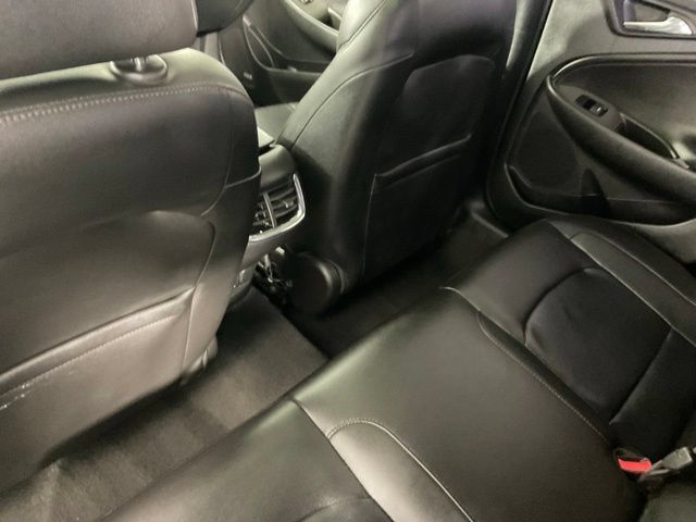 Used 2017 Chevrolet Malibu LT w/ Leather Package FWD image 25