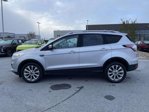 Used 2018 Ford Escape Titanium w/ Ford Safe & Smart Package image 23