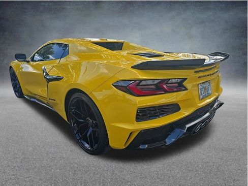 Used 2025 Chevrolet Corvette Z06 image 7