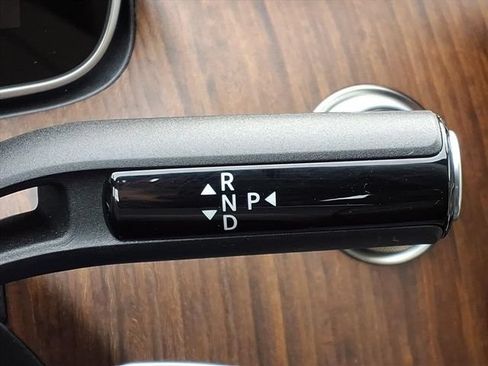 Used 2025 Mercedes-Benz C 300 4MATIC Sedan image 12