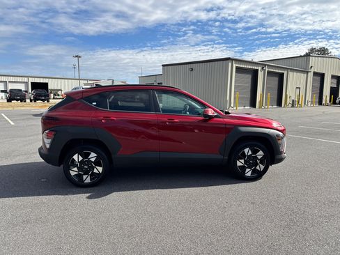 Used 2025 Hyundai Kona SEL image 4