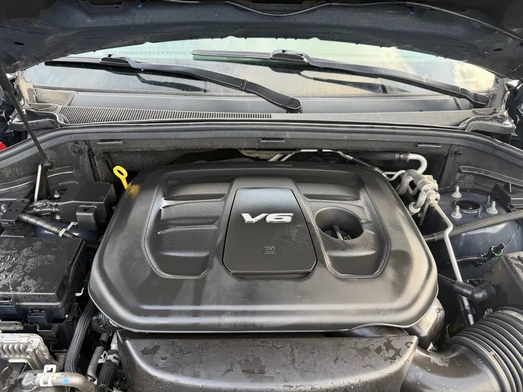 Used 2018 Dodge Durango GT w/ Technology Group AWD/4WD image 12