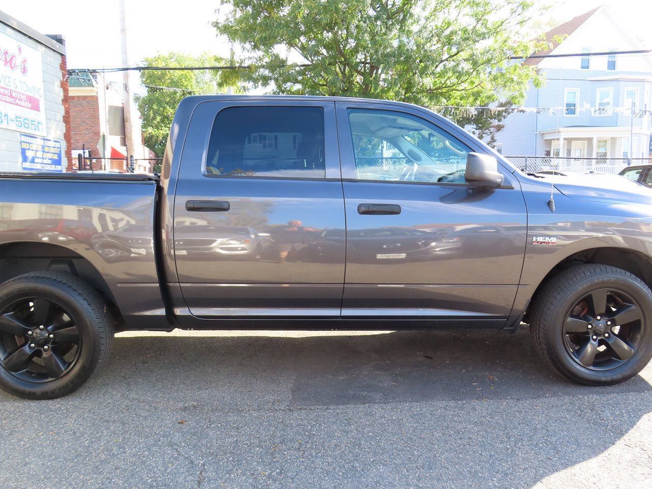 Used 2018 RAM 1500 Express w/ Express Value Package AWD/4WD image 7