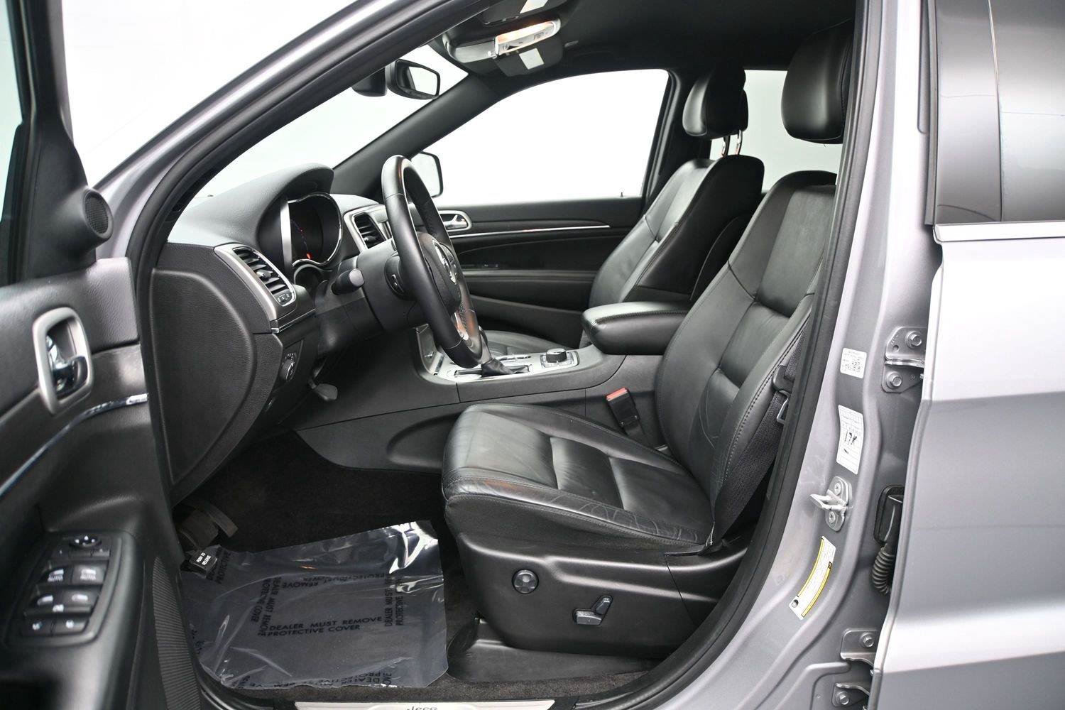 Used 2018 Jeep Grand Cherokee Limited AWD/4WD image 7