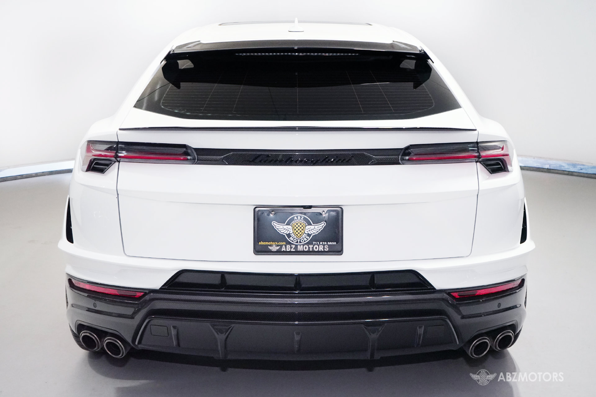 Used 2024 Lamborghini Urus Performante AWD/4WD image 7