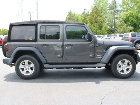 Used 2019 Jeep Wrangler Unlimited Sport S AWD/4WD image 14