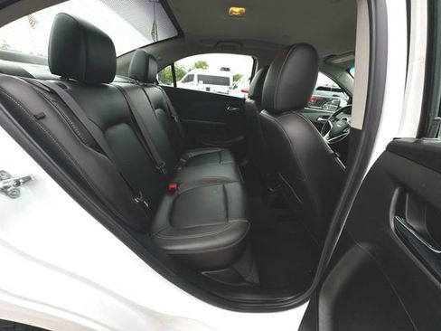 Used 2019 Chevrolet Sonic Premier FWD image 26