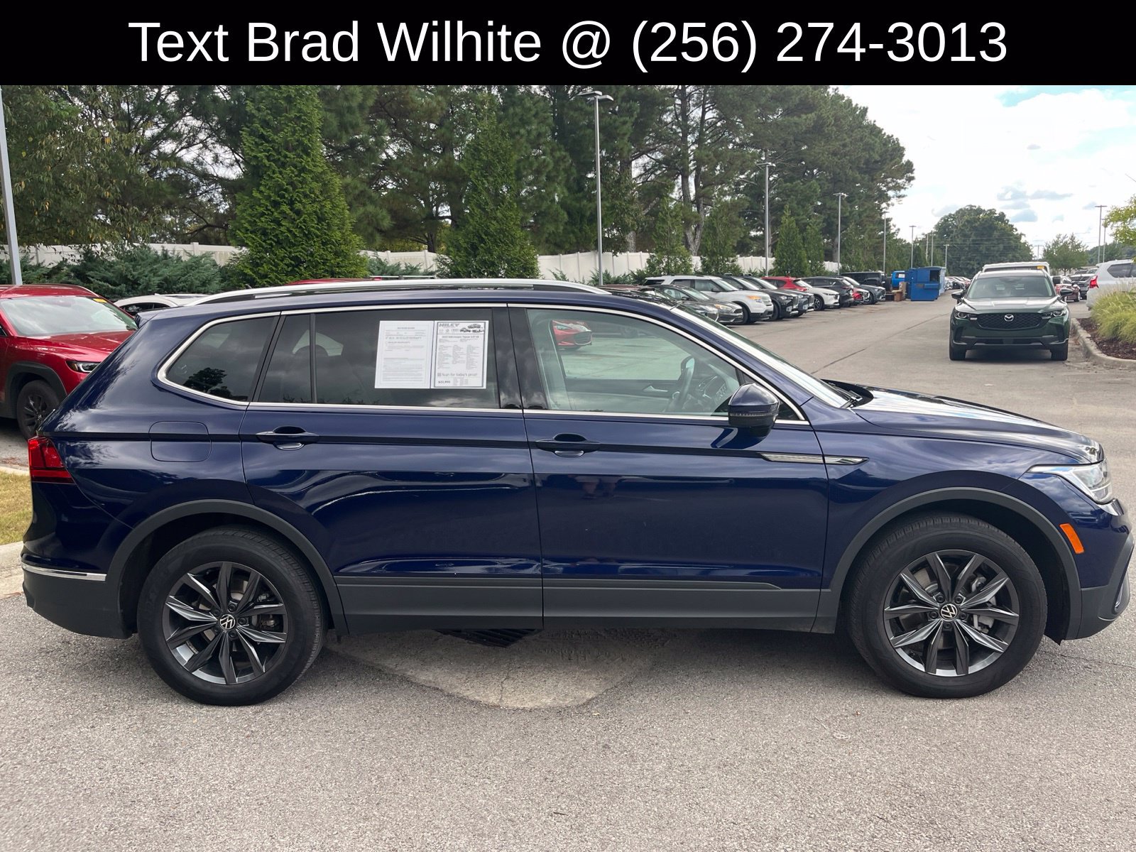 Used 2023 Volkswagen Tiguan SE FWD image 2