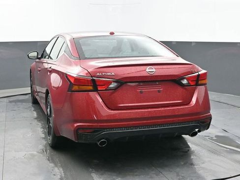 Used 2025 Nissan Altima 2.5 SR FWD image 4