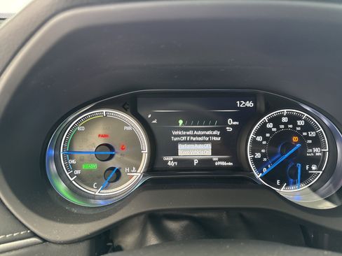 Used 2021 Toyota Venza Limited image 10