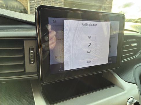 Used 2021 Ford Explorer 4WD image 18