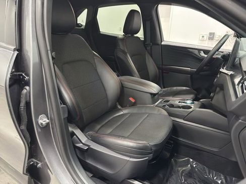 Used 2025 Ford Escape ST-Line w/ Tech Pack #1 FWD image 35