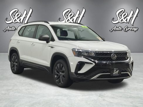 Used 2022 Volkswagen Taos S w/ IQ Drive S Package image 2