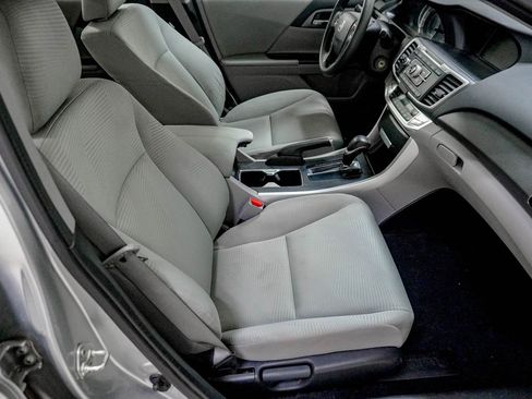 Used 2014 Honda Accord LX image 30
