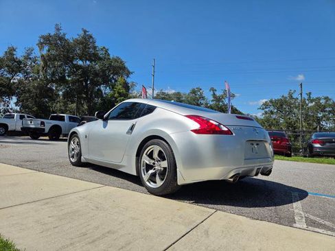 Used 2009 Nissan 370Z Touring image 9