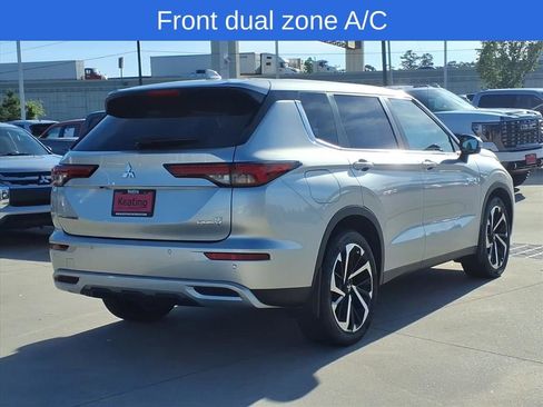 Used 2023 Mitsubishi Outlander 4WD Plug-In Hybrid image 6