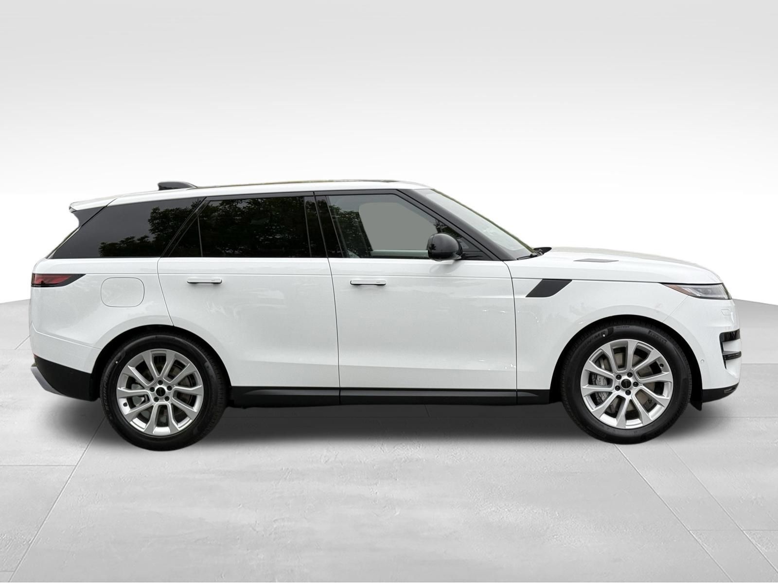 New 2026 Land Rover Range Rover Sport SE AWD/4WD image 7