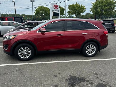 Used 2018 Kia Sorento FWD image 5