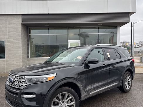 Used 2023 Ford Explorer Limited w/ Equipment Group 301A image 1