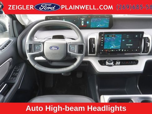 Used 2025 Ford Expedition Active AWD/4WD image 16