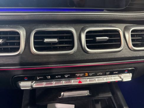 Used 2023 Mercedes-Benz GLE 450 4MATIC image 25