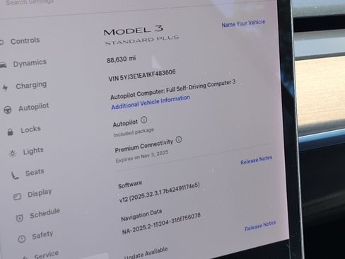 Used 2019 Tesla Model 3 Standard Range Plus image 22