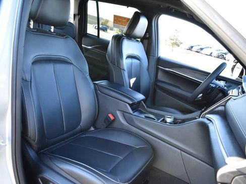 Certified 2025 Jeep Grand Cherokee Limited w/ Luxury Tech Group II image 31