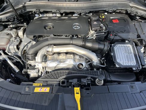 Used 2025 Mercedes-Benz GLA 250 image 36