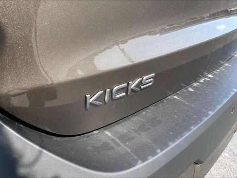 New 2026 Nissan Kicks SR FWD image 13