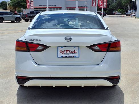 Used 2025 Nissan Altima 2.5 SV FWD image 6