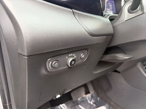 Used 2023 Buick Encore GX Preferred w/ Cold Weather Comfort Package image 18