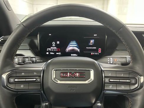 Used 2024 GMC Acadia AT4 w/ Luxury Package image 13