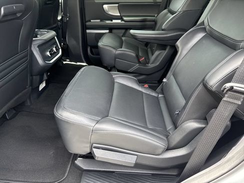 Used 2025 Ford Expedition Platinum AWD/4WD image 20