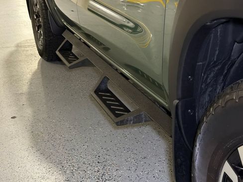 Used 2024 Nissan Frontier PRO-4X w/ Off-Road Protection Package AWD/4WD image 12