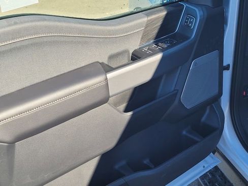 New 2025 Ford F150 Lightning Lariat image 8