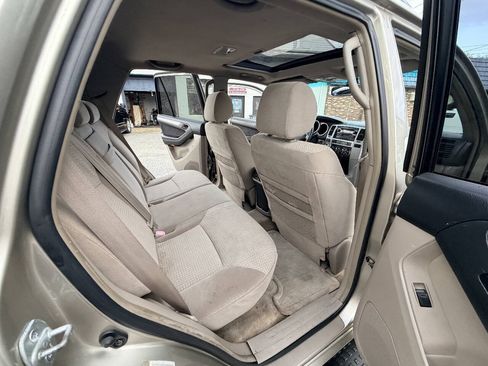 Used 2004 Toyota 4Runner SR5 AWD/4WD image 63