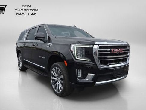 Used 2022 GMC Yukon XL SLT w/ SLT Premium Package AWD/4WD image 7