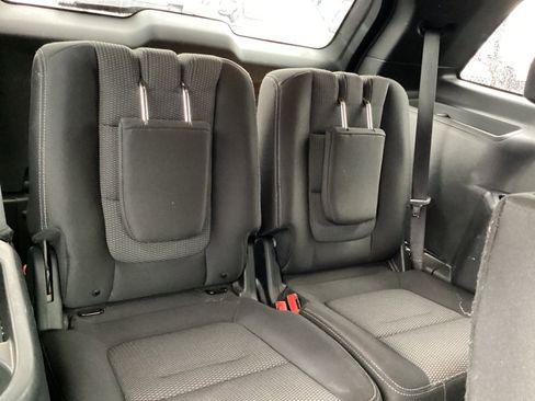 Used 2019 Ford Explorer XLT w/ Equipment Group 201A image 18