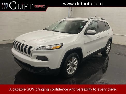 Used 2016 Jeep Cherokee Latitude FWD image 1