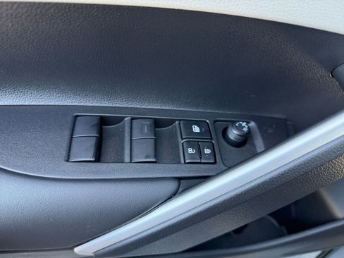 New 2026 Toyota Corolla Cross L FWD image 24
