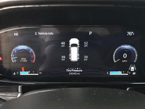 Certified 2023 Jeep Wagoneer Series III w/ Preferred Equipment Group AWD/4WD image 10