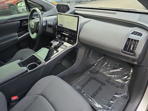 Used 2023 Toyota bZ4X XLE image 32