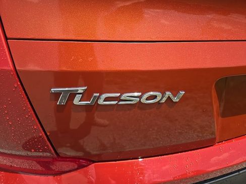 Used 2017 Hyundai Tucson SE w/ SE Popular Package 02 AWD/4WD image 11