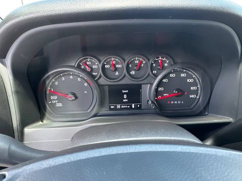 Used 2024 Chevrolet Silverado 1500 Custom Trail Boss w/ Turbomax Blackout Package AWD/4WD image 28