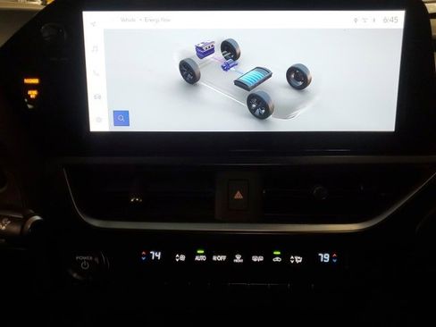 Used 2024 Lexus UX 250h AWD w/ Premium Package image 18