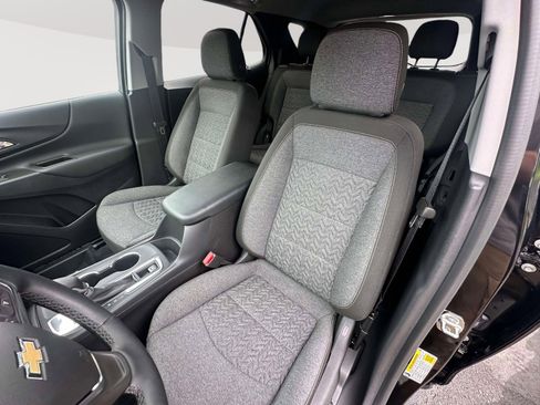Used 2024 Chevrolet Equinox LT FWD image 23