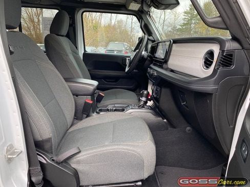 Certified 2024 Jeep Wrangler Sahara image 5