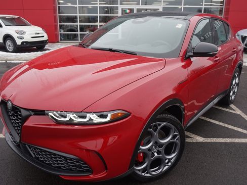 New 2024 Alfa Romeo Tonale Veloce image 33