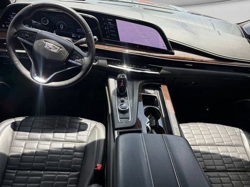 Used 2022 Cadillac Escalade Sport Platinum AWD/4WD image 13