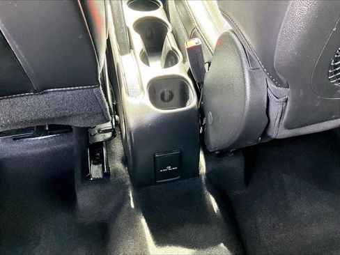 Used 2022 Chevrolet Trax LT w/ LT Convenience Package FWD image 24